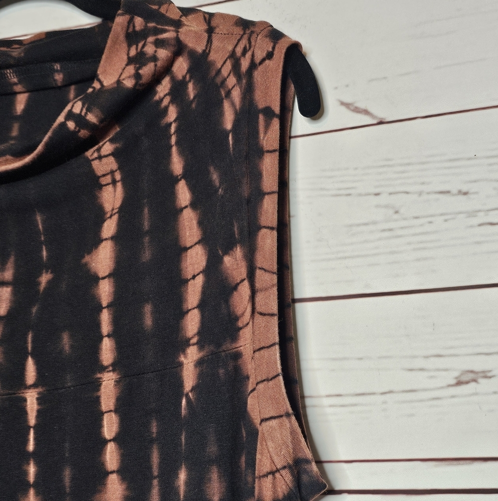 Snapdragon & Twig Asymmetrical Sleeveless Black and Orange Tie-Dye Dress - Picture 7 of 11